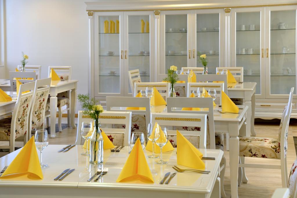 Hotel Golden Dome 伊萨尔米 外观 照片